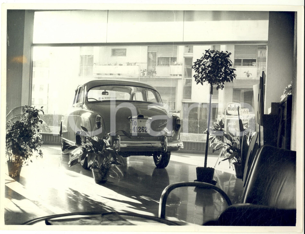 1955 ca NOVARA Concessionaria FIAT SIVAMA - FIAT 1400 in rodaggio *Foto