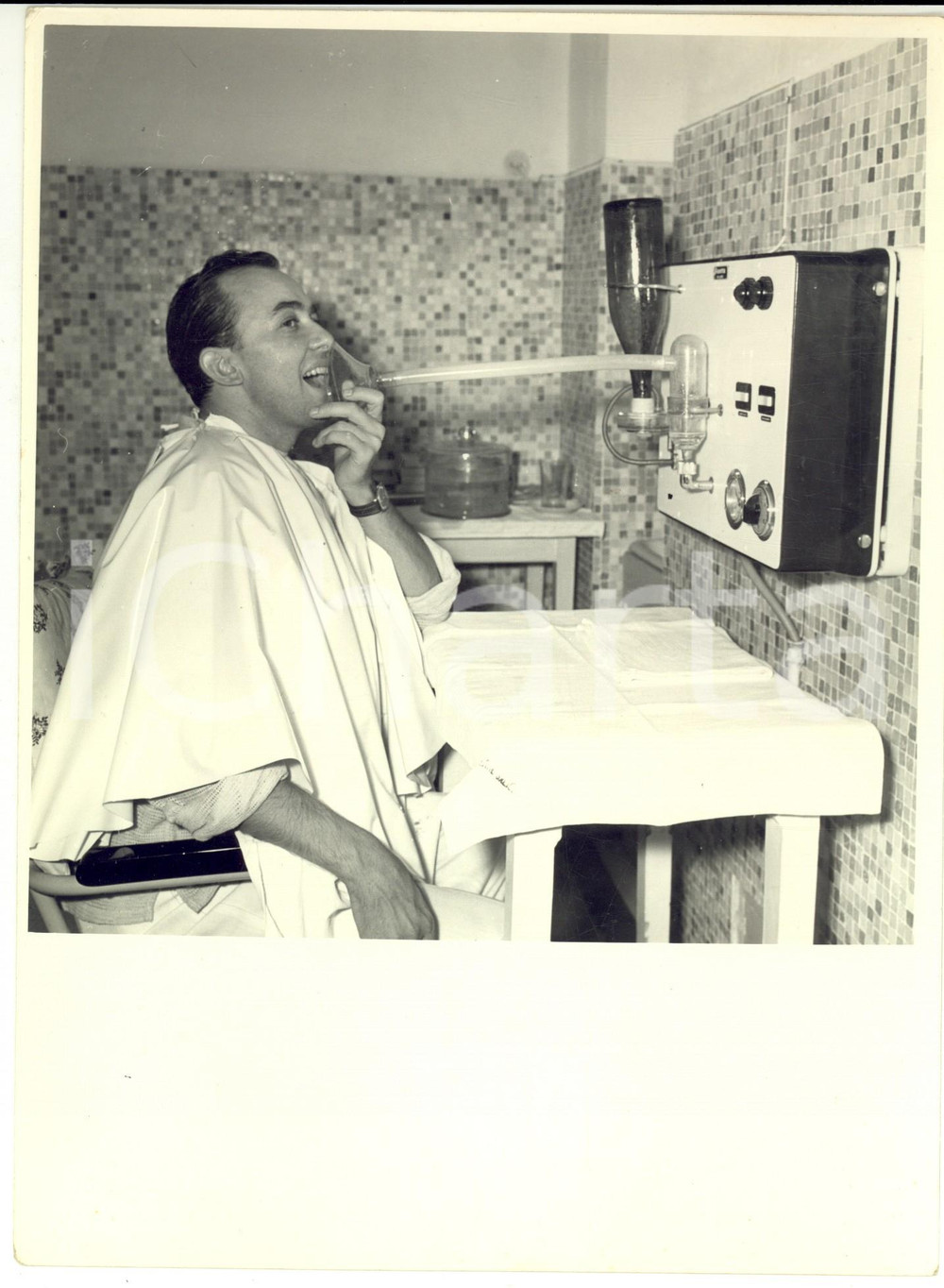 1960 ca VOGHERA Paziente in terapia con cure termali *Foto COSTUME 18x24 cm