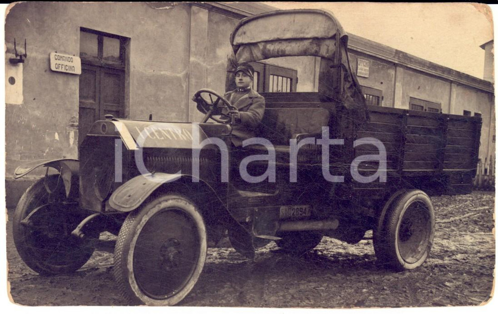 1921 REGIO ESERCITO TORINO 1° CENTRO - Ufficiale alla guida di autocarro *Foto