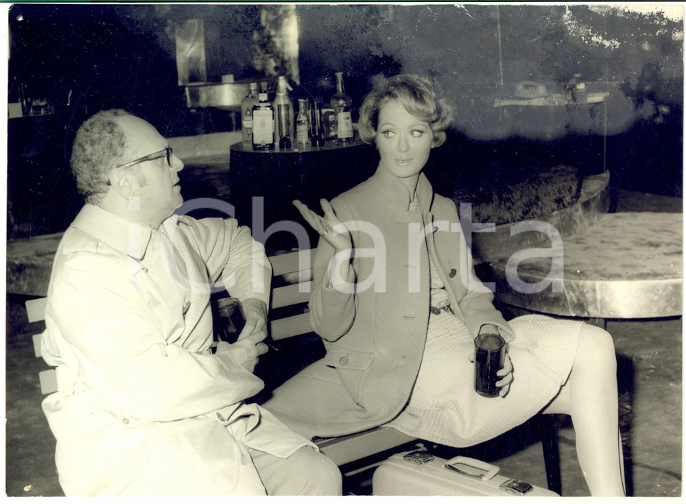 1965 ca TEATRO ITALIA Attrice Giuliana LOJODICE al bar - Foto 24x18 DANNEGGIATA