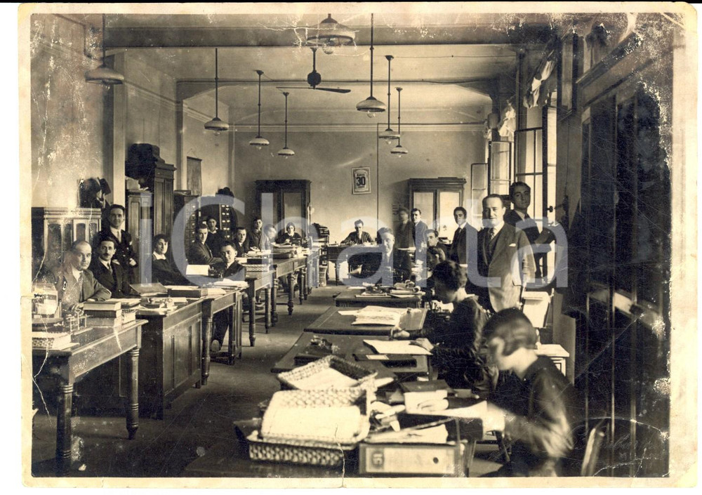 1923 MILANO La redazione del CORRIERE DELLA SERA - Foto 17x12 DANNEGGIATA