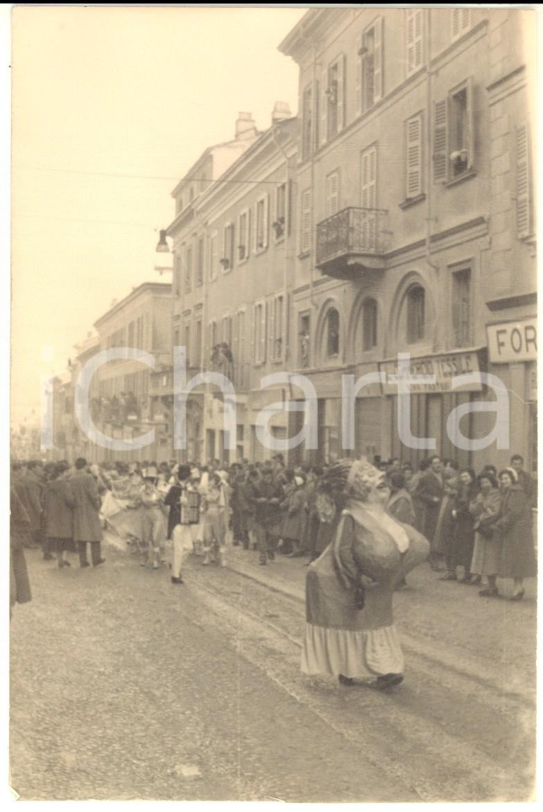 1956 STRADELLA CARNEVALE - La sfilata in maschera - Foto VINTAGE 10x14 cm
