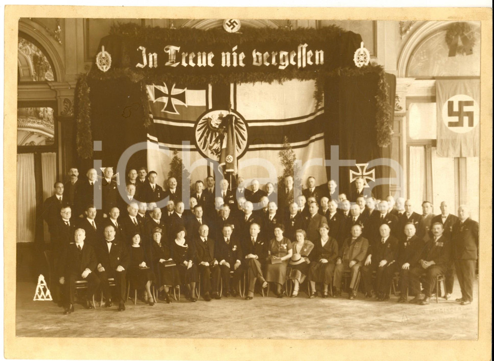1935 ca LINZ (AUSTRIA) Raduno ex combattenti - Ritratto di gruppo FOTO WEIDINGER