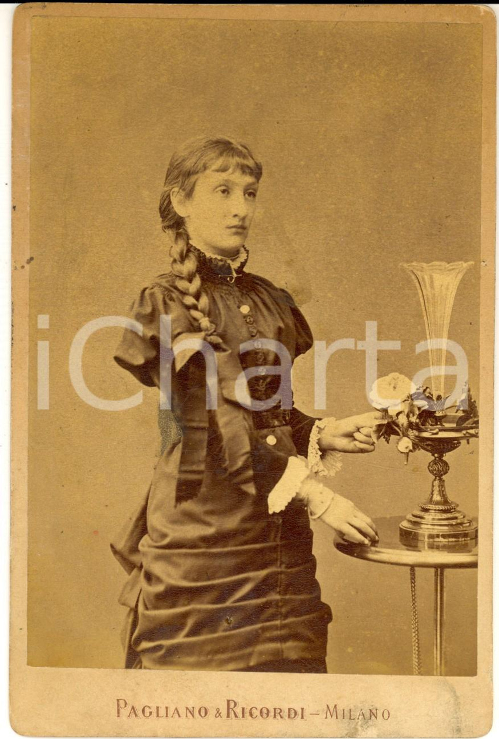 1880 ca MILANO Ritratto di giovane donna con la treccia *Foto PAGLIANO e RICORDI
