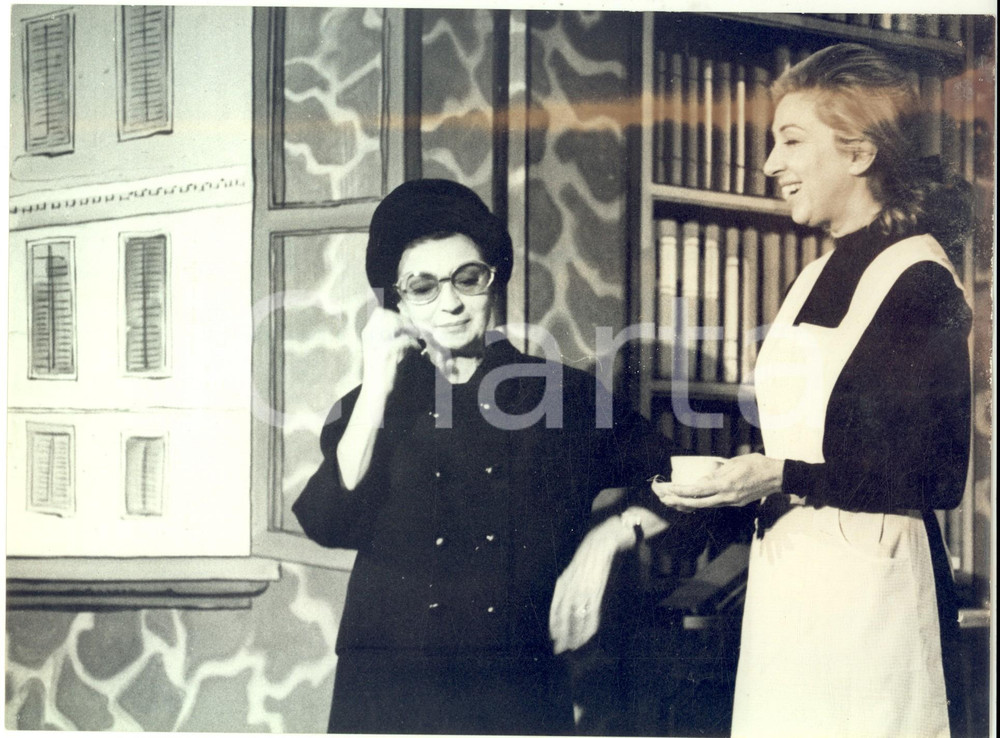 Fotografia d epoca originale 1969 TEATRO Lascio alle mie donne Rina MORELLI Nora RICCI Foto DANNEGGIATA 1