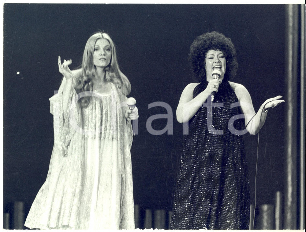 Fotografia d epoca originale 1976 FESTIVALBAR Le CHANTER SISTERS sul palco  Foto 24x18 cm 1