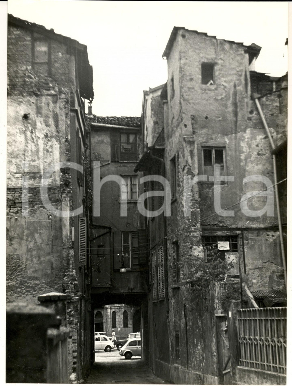 1960 ca MILANO SPARITA Via SCALDASOLE Veduta con edifici in rovina - Foto 18x24