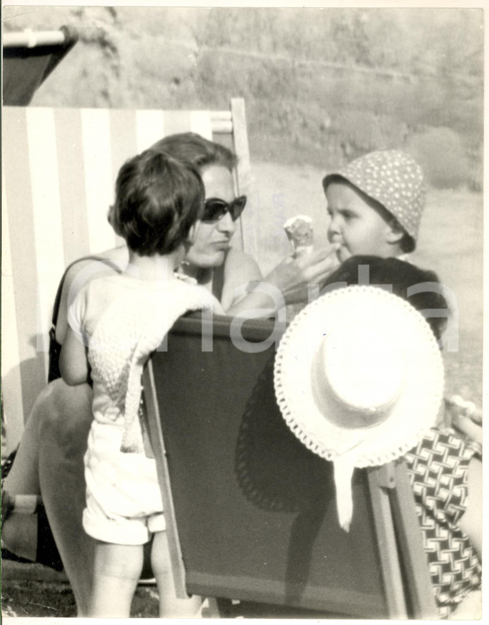 1972 COSTUME Giacomo e Rosalinda CELENTANO bambini (3) - Foto 30x21 cm