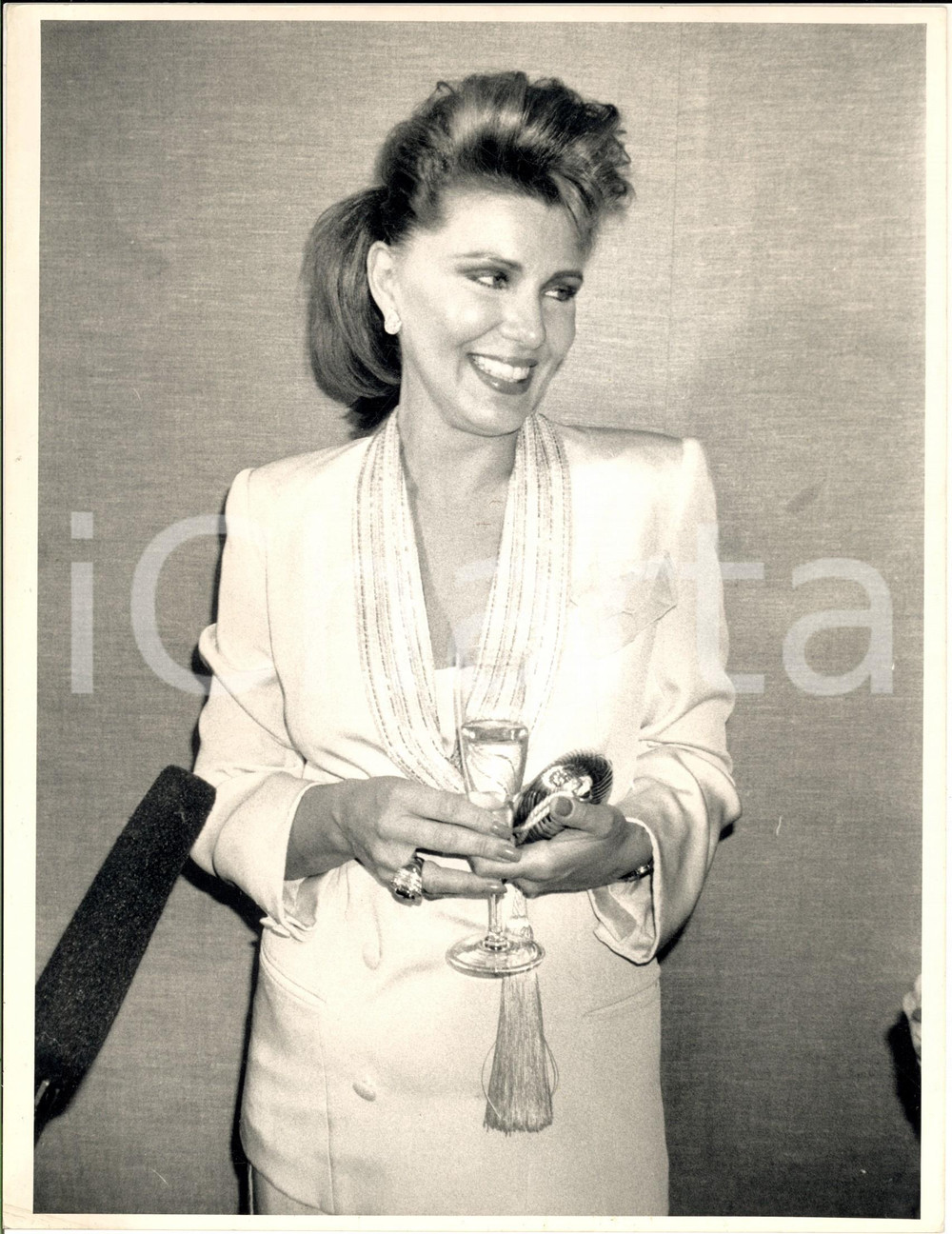 1988 COSTUME Ritratto di Georgette MOSBACHER  a un evento *Foto 21x27 cm