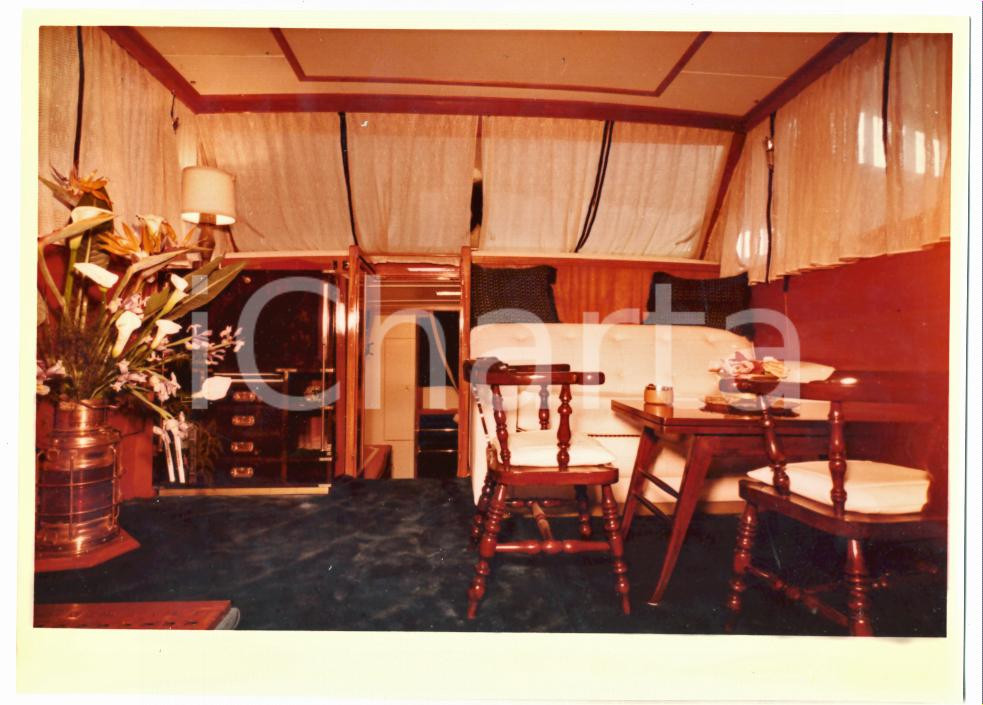 1964 GENOVA SALONE NAUTICO Cantieri navali Chiavari - Yacht PARAGGINA Salotto 1