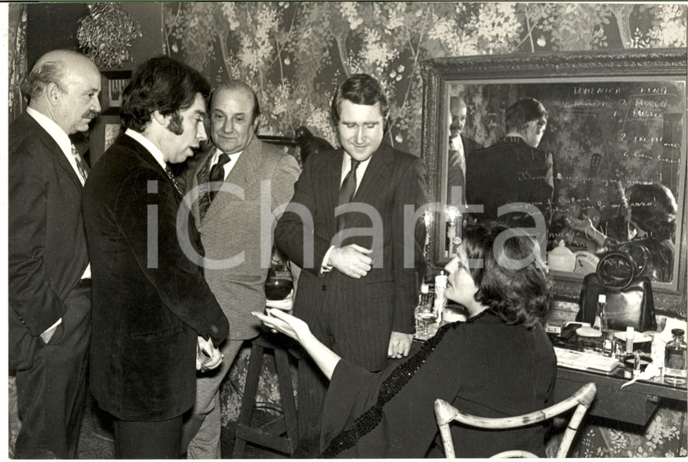 Fotografia d epoca originale 1970 ca ITALIA Cantante Amalia RODRIGUES in camerino Foto 30x20 cm 1