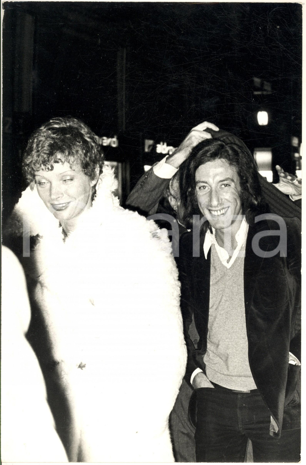 Fotografia d epoca originale 1972 MILANO Produttore Alfredo CERRUTI arriva ad una serata  Foto 20x30 cm 1