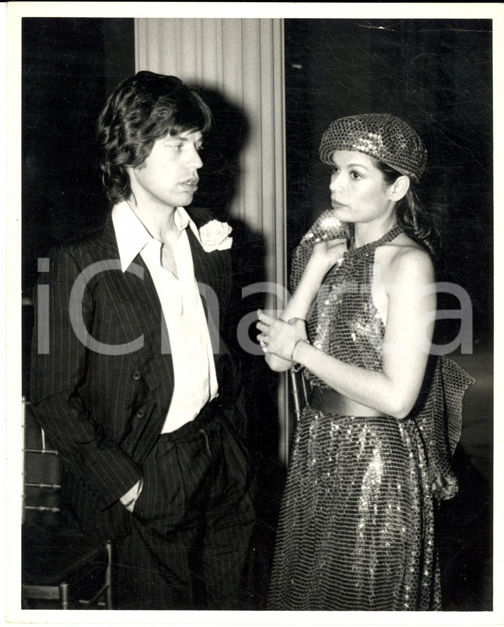1974 NEW YORK Mick and Bianca JAGGER  at the Metropolitan Museum - Photo