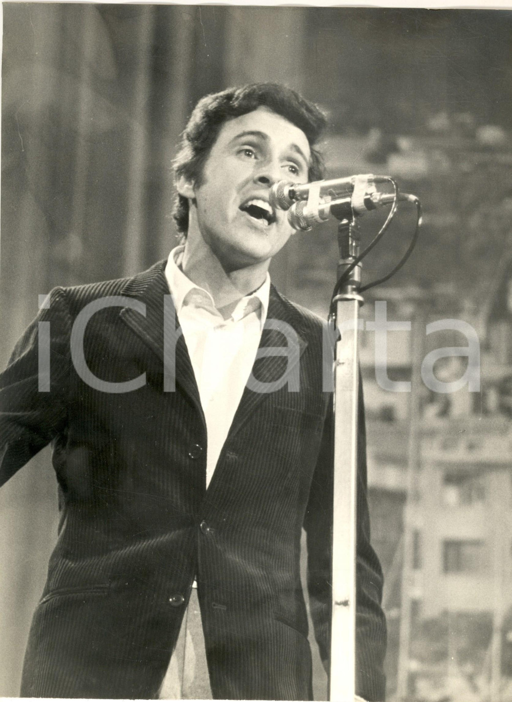 1969 FESTIVAL DI SANREMO Riccardo DEL TURCO durante la gara - Foto 20x30 cm