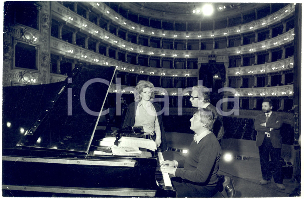 1973 PARMA TEATRO REGIO Iva ZANICCHI durante le prove del concerto *Foto 30x20