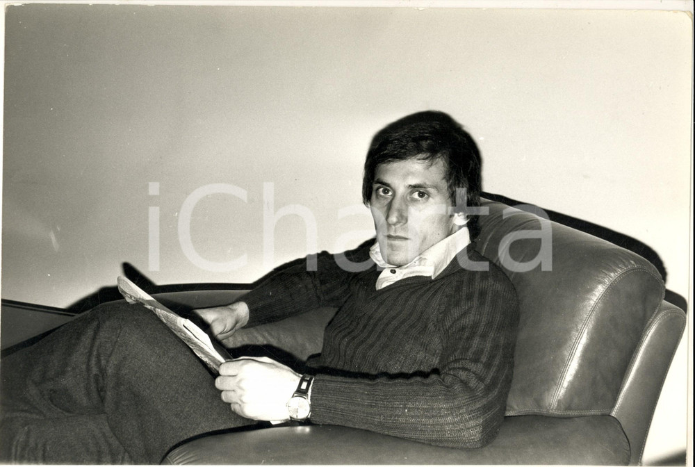 1970 ca TORINO JUVENTUS Calciatore Giuseppe FURINO a casa (1) Foto 30x20