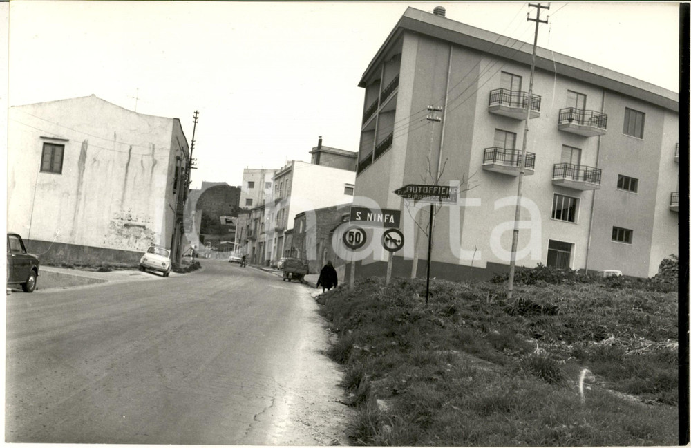 1968 TERREMOTO DEL BELICE - Ingresso del paese di SANTA NINFA - Foto 30x20 cm