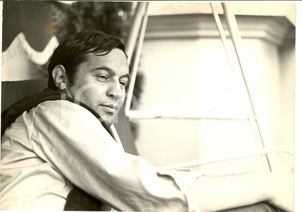 1970 ca COSTUME ITALIA Ritratto di Fred BONGUSTO - Fotografia 30x20 cm