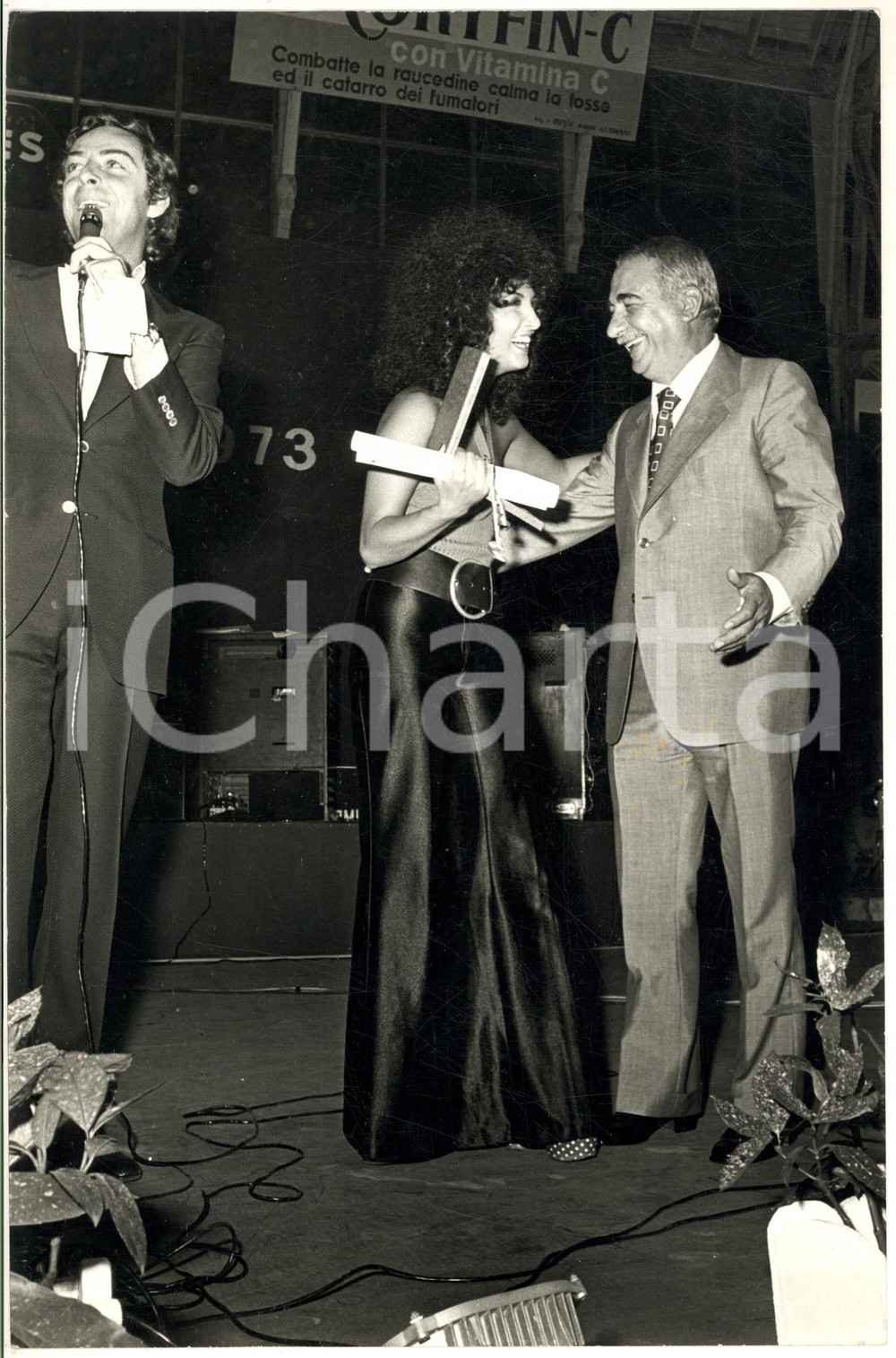 1970 ca UN DISCO PER L'ESTATE Marcella BELLA alla premiazione - Foto 20x30