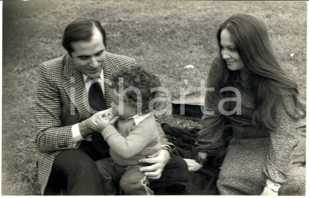 1970 ca COSTUME Carlo GIUFFRE' con moglie e figlio bambino (6) Foto 30x20 cm