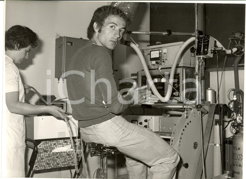 1972 CALCIO MILAN Luciano CHIARUGI durante le visite mediche *Foto 24x18 cm 