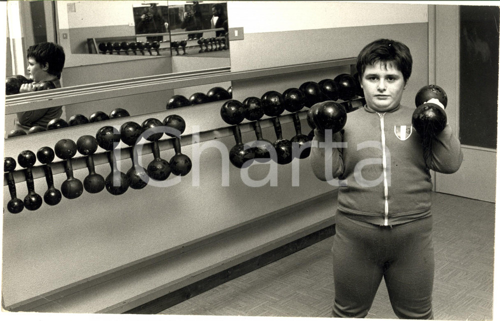 1974 PIACENZA Marco MAGISTRATI campione pesi a 8 anni in allenamento (1) Foto