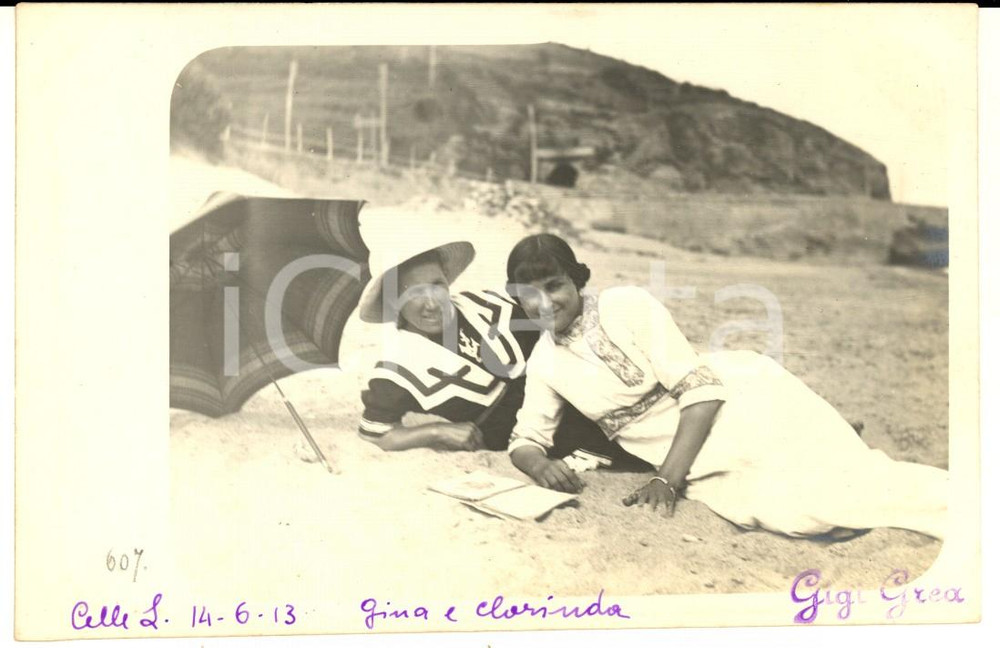 1913 CELLE LIGURE Ritratto di Gina e Clorinda COSTA in spiaggia - Foto cartolina