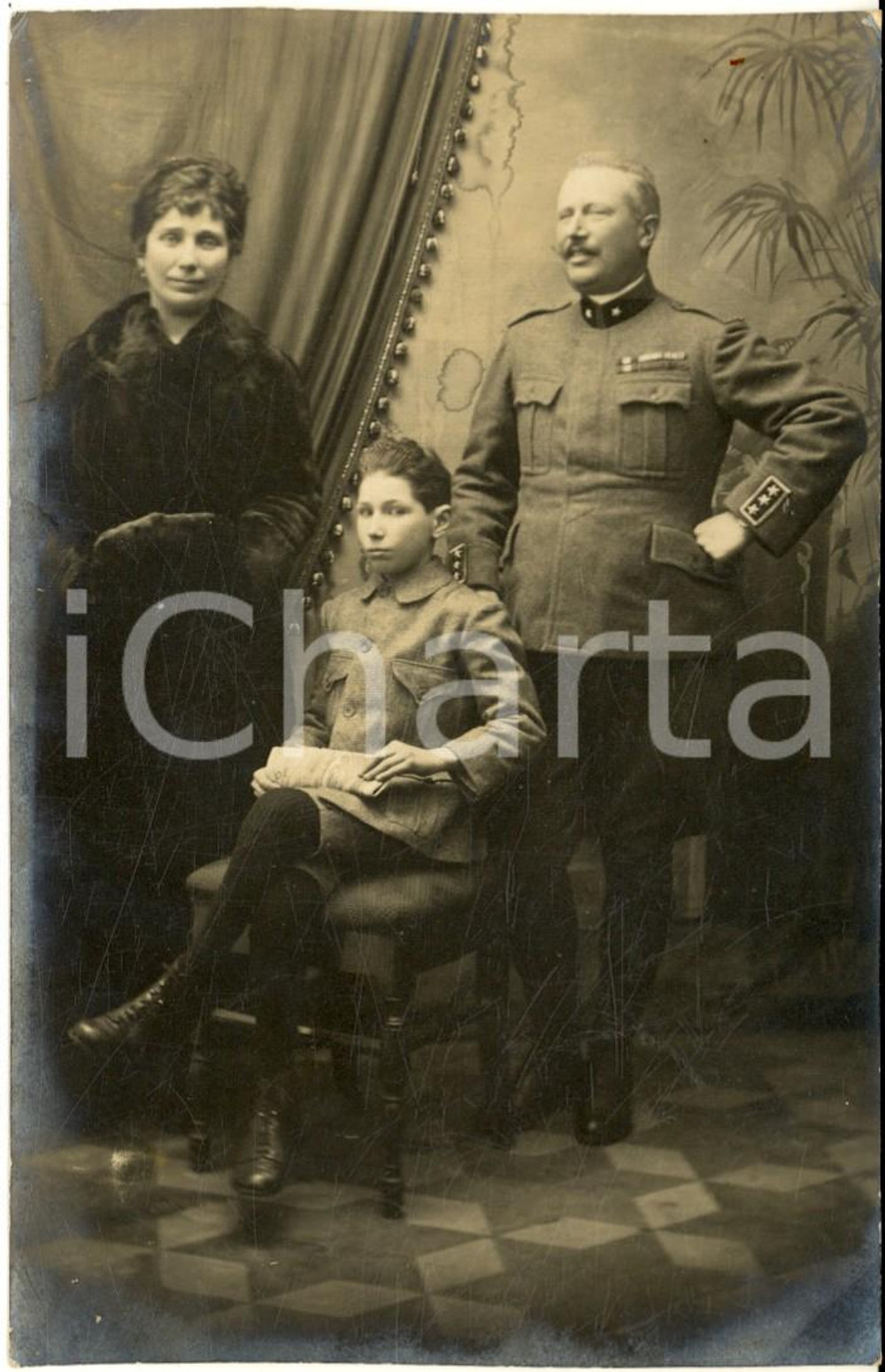 1919 VIGEVANO Famiglia SCHELLINO - SARDI - Ritratto (2) Foto cartolina VINTAGE