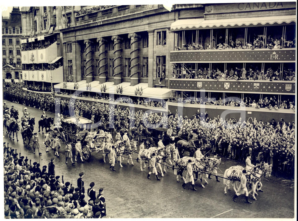 1953 LONDON Royal coach passes sir Winston CHURCHILL fell out of procession