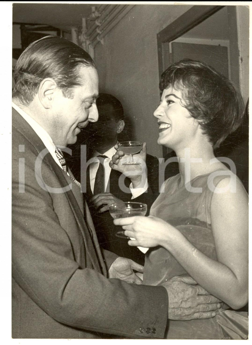1959 ROMA Teatro Quirino - Brindisi tra Alessandro BLASETTI e Anna Maria FERRERO