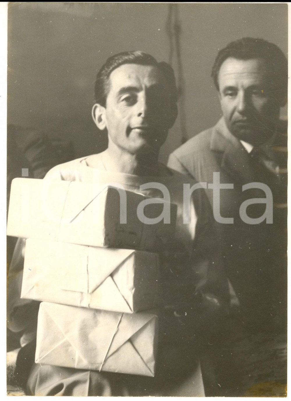 1955 ca VIAREGGIO Fausto COPPI con il dott. FRATTINI dopo una visita - Foto
