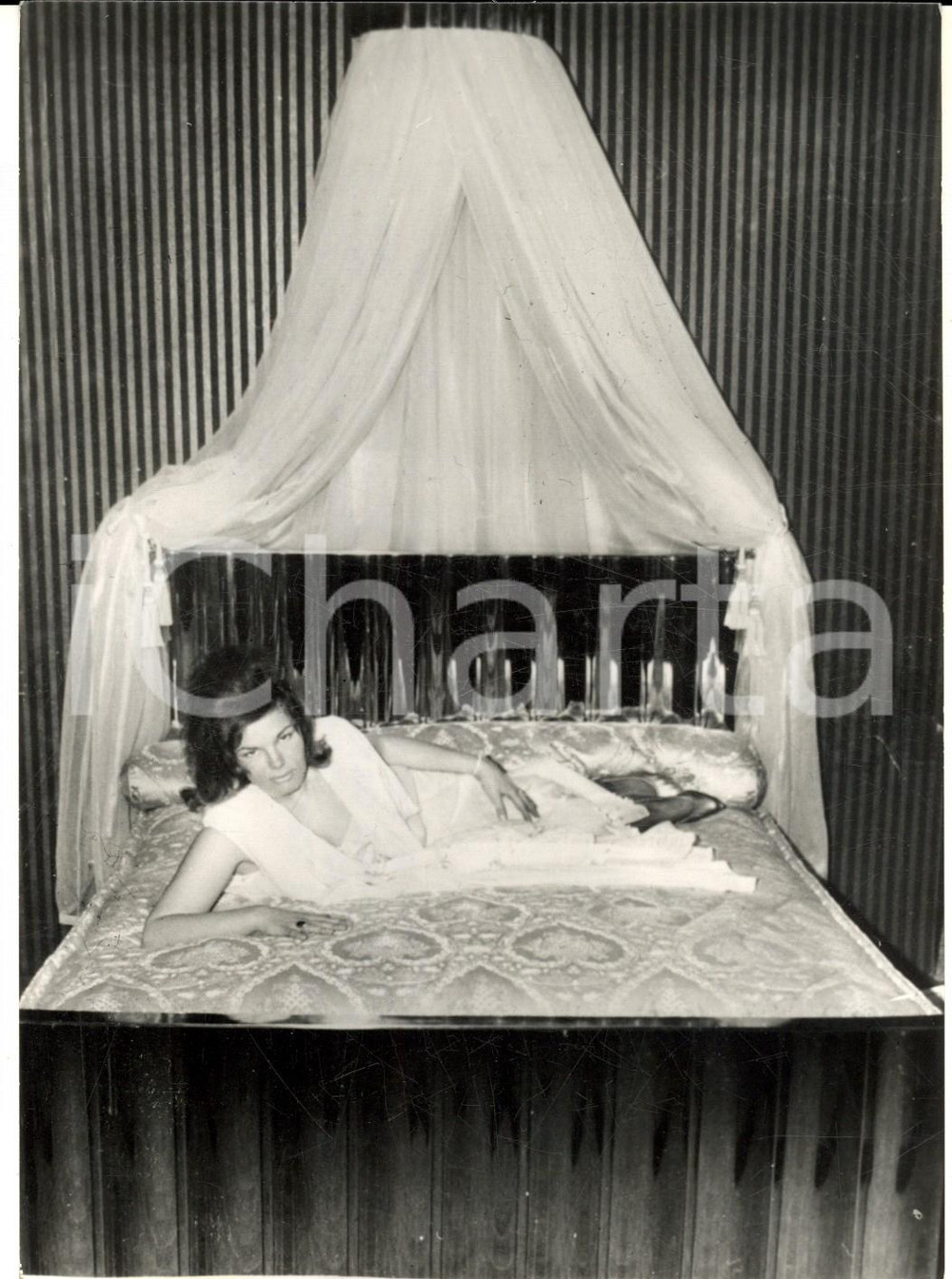 1962 LONDON Mostra Arredamento - Letto in oro massiccio da 5 milioni *Foto 13x18