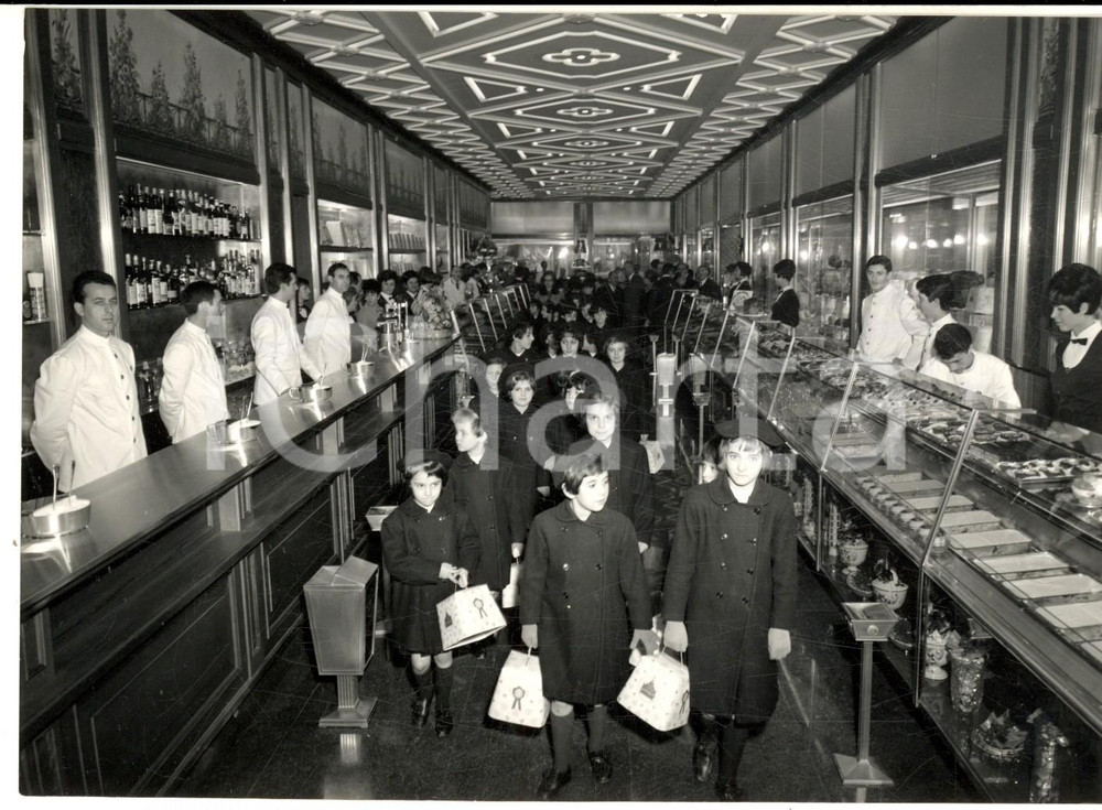 1966 MILANO Corso Buenos Aires - Inaugurazione nuovo negozio ALEMAGNA *Foto