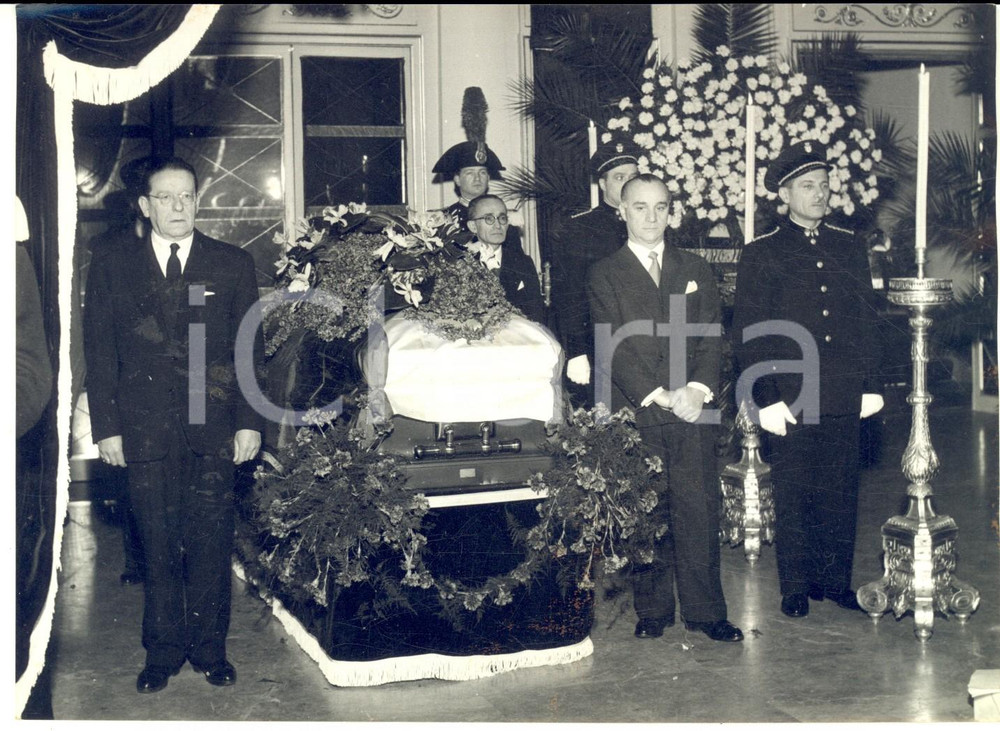 1957 MILANO Funerali Arturo TOSCANINI - L'omaggio alla salma *Foto 18x13 cm