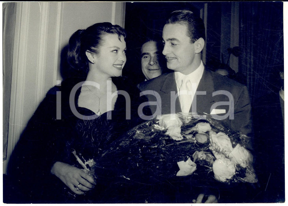 1954 TORINO Maria Pia CASILLO e Roland LESAFFRE alla prima di "Aria di Parigi"