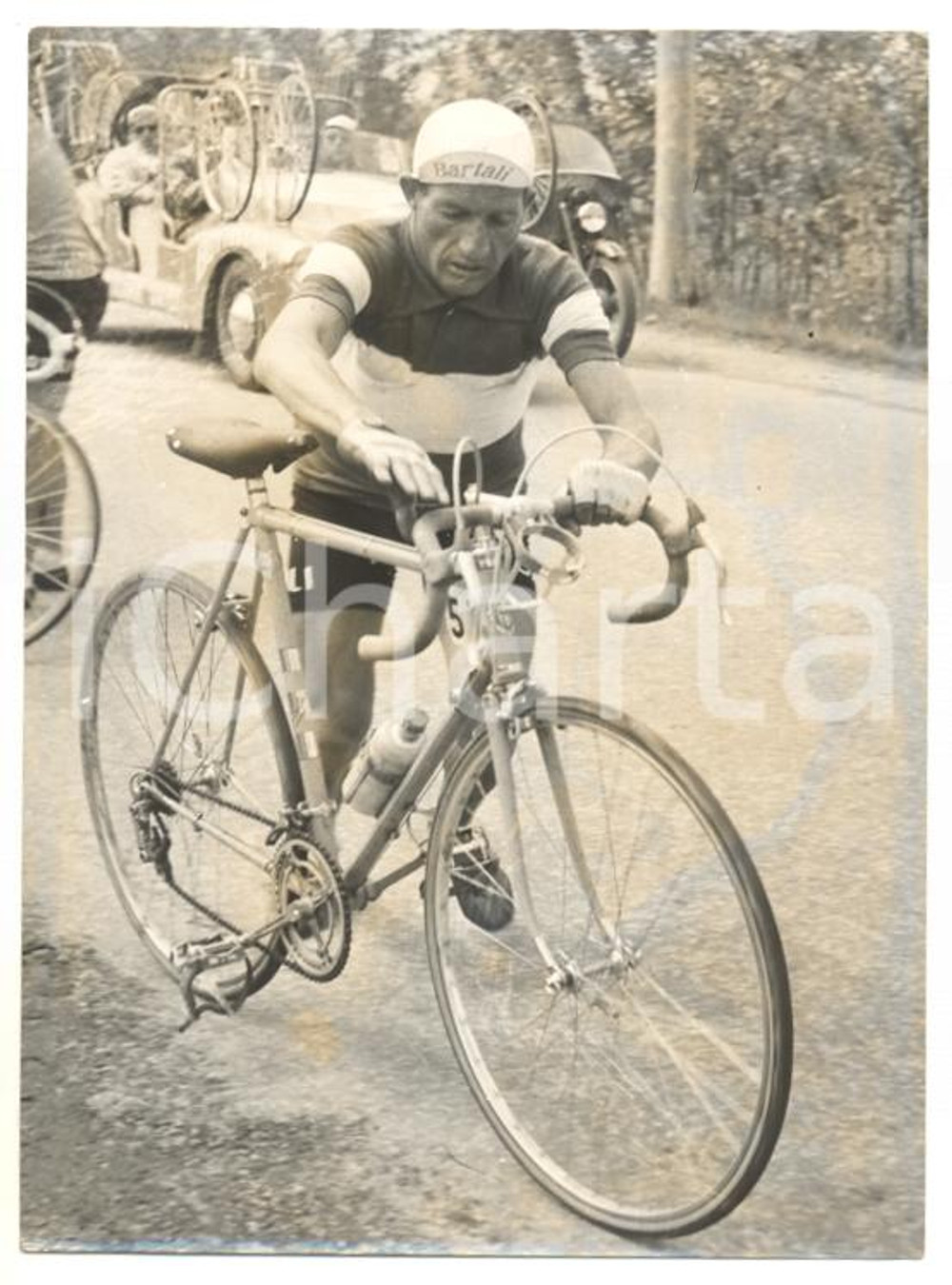 1953 GIRO D'ITALIA 1° Tappa - Gino BARTALI riparte dopo la foratura *Foto 13x18