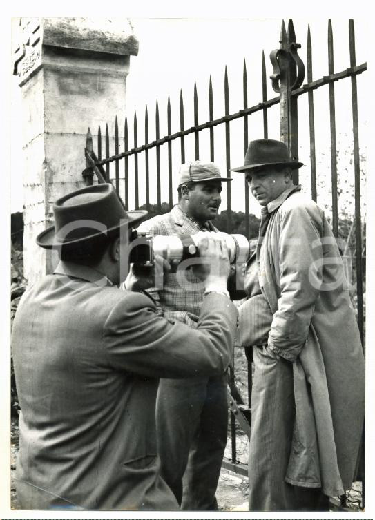 Fotografia d epoca originale 1957 POMEZIA CASO MONTESI Collegio giudicante durante sopralluogo a TORVAIANICA 1