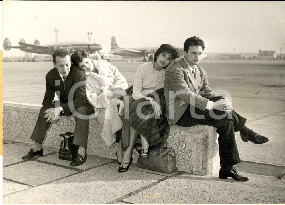 1954 PARIS Marco VICARIO Rossana PODESTÀ in partenza per Festival Punta del Este