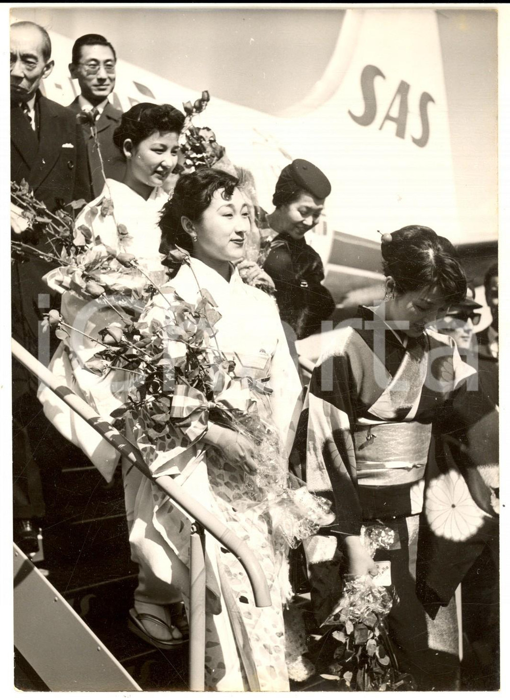 Fotografia d epoca originale 1956 ROMA Settimana del film giapponese  Arrivo delegazione attrici Foto 13x18 1