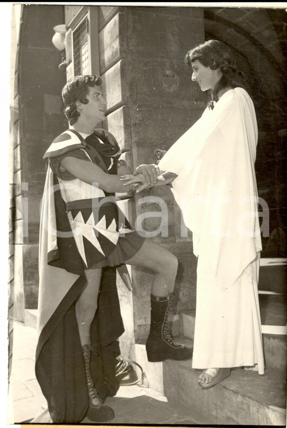 1956 PARIS Concours de Tragédie - Deux candidats répètent une scène - Photo