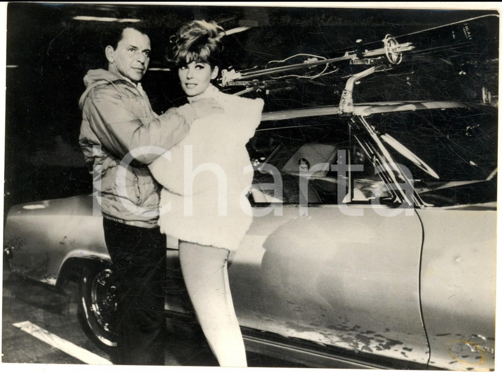 Fotografia d epoca originale 1962 CINEMA Come blow your horn Frank SINATRA e Jill ST. JOHN sul set  Foto 1