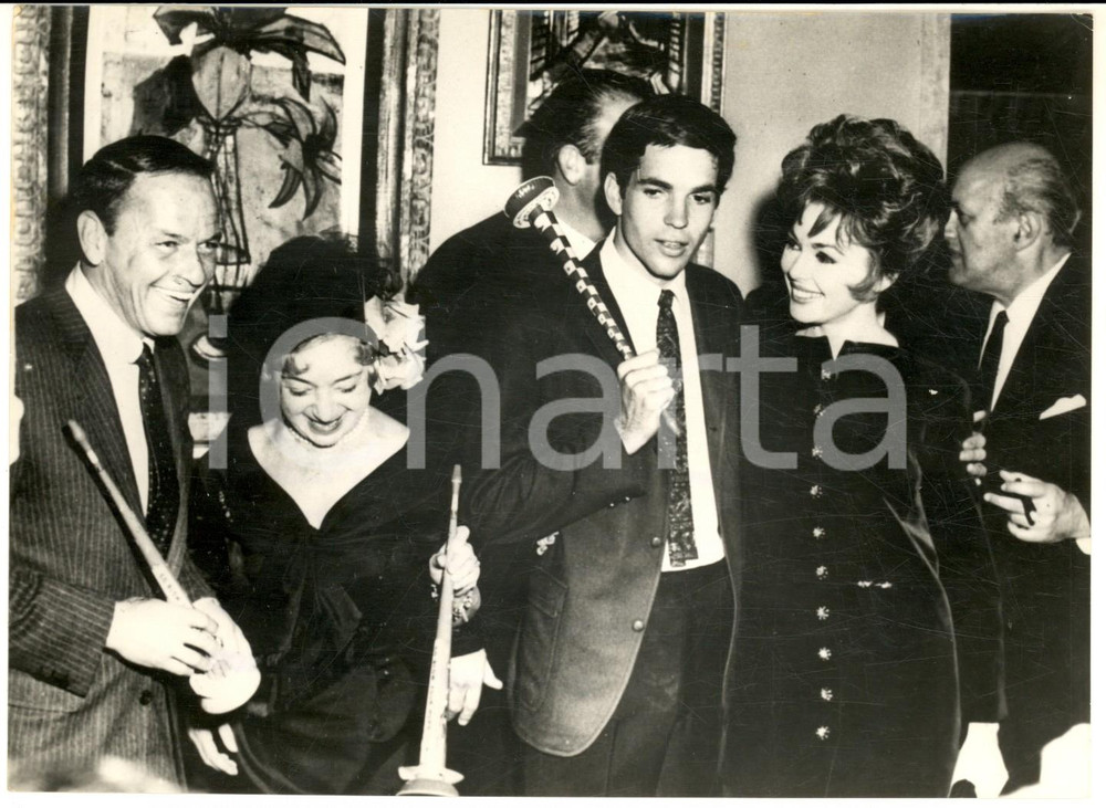 Fotografia d epoca originale 1963 CINEMA Festa per Come blow your horn Frank SINATRA Molly PICON Tony BILL 1