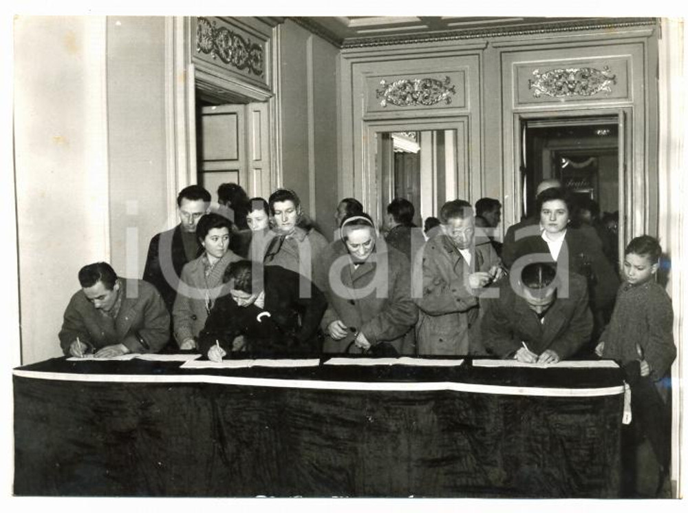 1957 MILANO Funerali Arturo TOSCANINI Il registro firme presso Teatro LA SCALA 