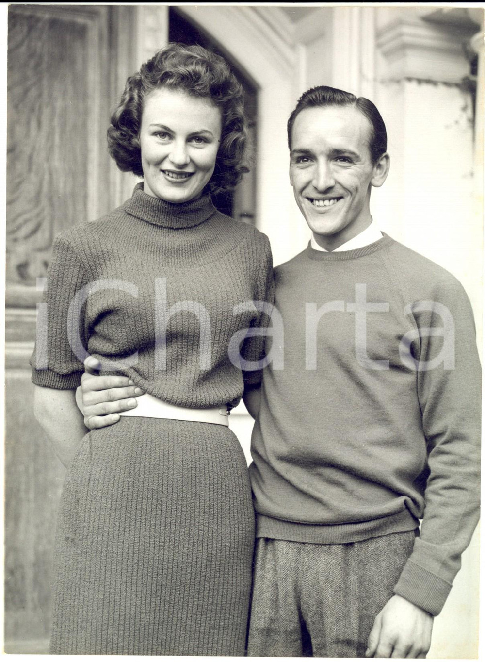 Fotografia d epoca originale 1958 NEWMARKET Jockey Joe MERCER and Anne CARR  Engagement Photo 15x20 cm 1