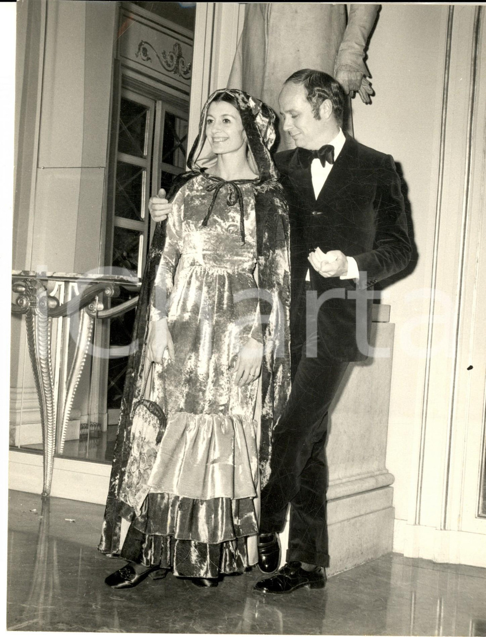 1970 MILANO TEATRO ALLA SCALA Inaugurazione - Carla FRACCI con il marito - Foto
