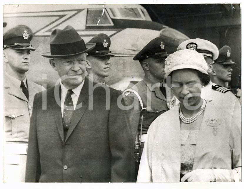 1959 SAINT-HUBERT (QUEBEC) Dwight EISENHOWER Queen Elizabeth II at RCAF Station 