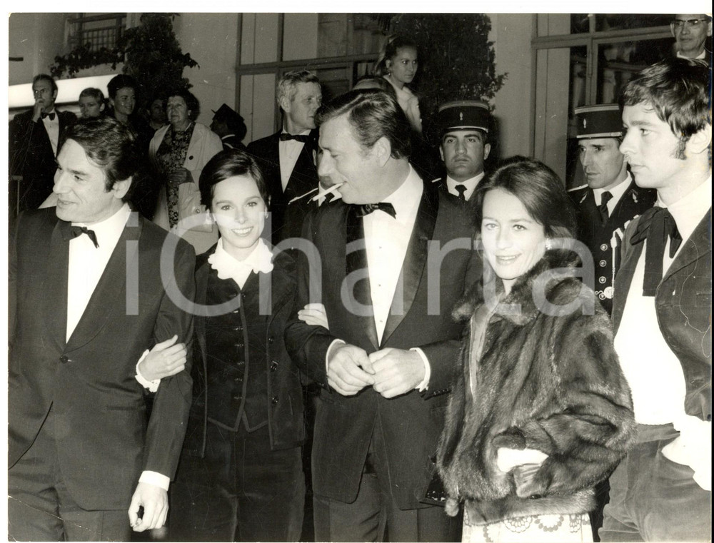 1967 FESTIVAL DI CANNES Serata inaugurale - Geraldine CHAPLIN Yves MONTAND Foto 