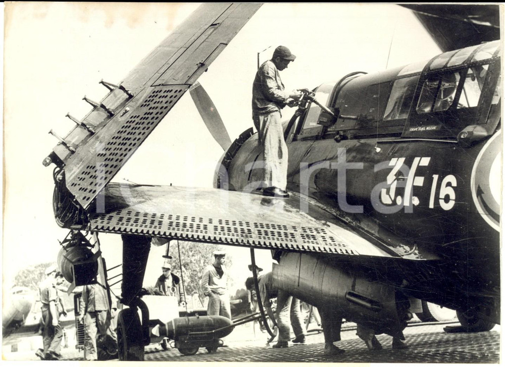 1954 GUERRA DEL VIETNAM - DIEN BIEN PHU - Rifornimento per l'aviazione *Foto