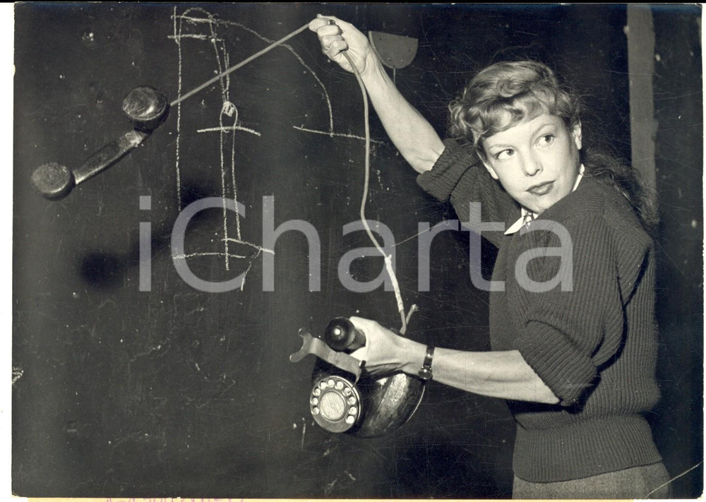 1953 PARIS Théâtre de l'Œuvre "O mes aieux" - Cécile AUBRY en scène *Photo 18x13