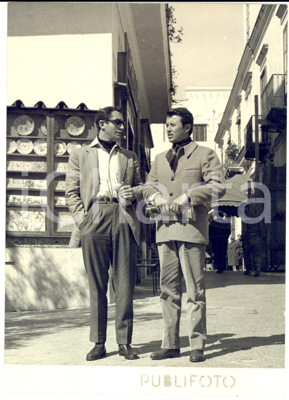 1953 CAPRI Attori Michel AUCLAIR  e Thierry THOMAS in vacanza *Foto 13x18 cm